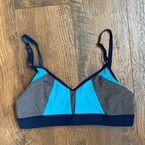 Alo sports bra